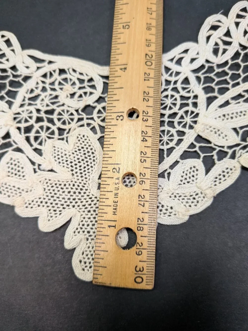 Vintage White Lace Statement Collar 1 Piece Pointed Leaf Motif for Elven Cosplay